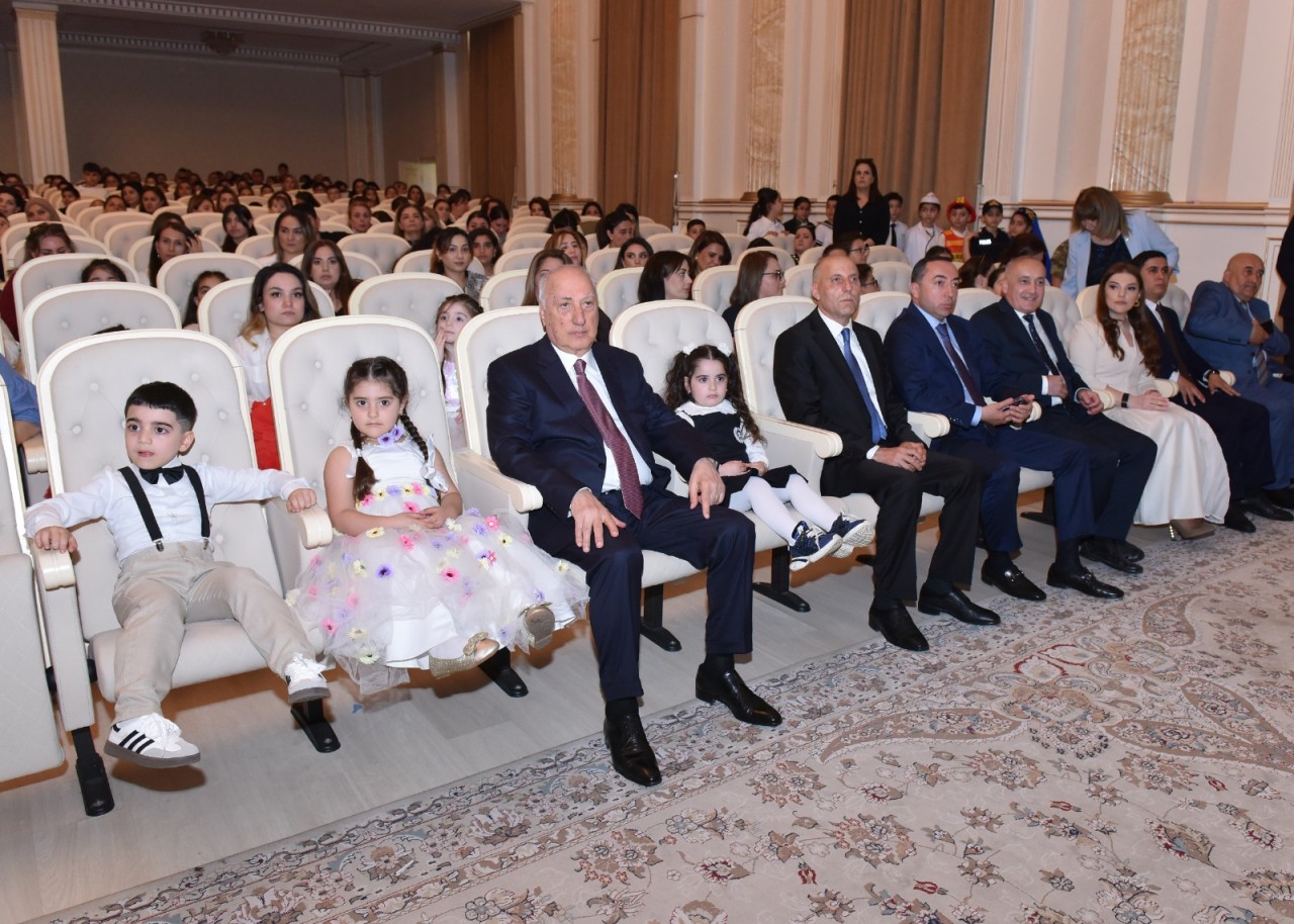 Sumqayıtda Uşaqların Beynəlxalq Müdafiəsi Günü münasibətilə tədbir keçirilib - FOTOLAR